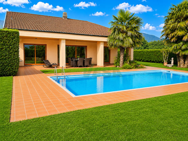 Ampia ed elegante villa signorile con molto spazio e con bella piscina