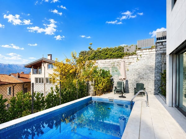 Moderna villa nuova con spettacolare vista panoramica e piscina 3