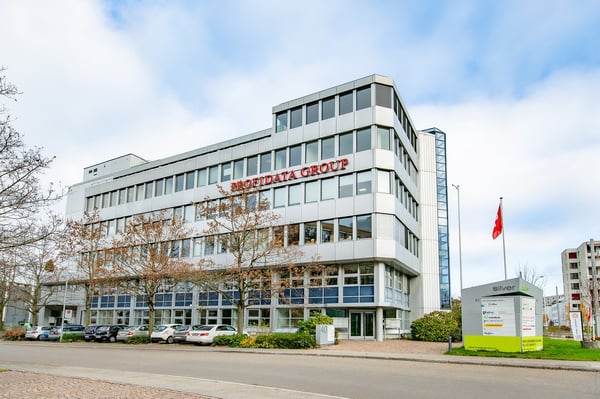 Premium Lagerhalle mit Verladerampe sowie Warenlift 2