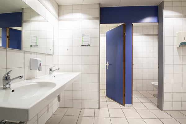 Premium Lagerhalle mit Verladerampe sowie Warenlift 8