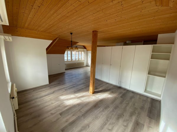 Ideal für Studenten - 2-Zimmerdachwohnung neben Bahnhof Bümpliz Süd 3