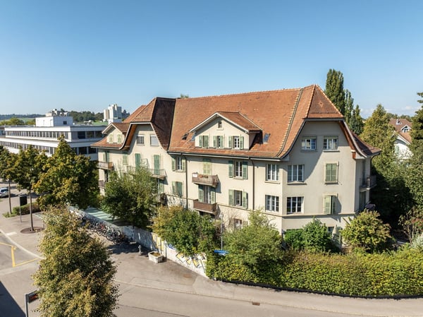 Ideal für Studenten - 2-Zimmerdachwohnung neben Bahnhof Bümpliz Süd 1