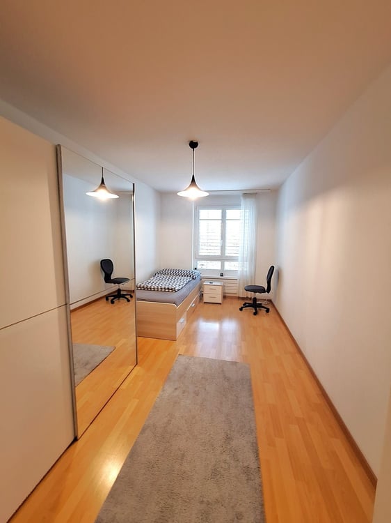 Helle und geräumige 1.5-Zimmerwohnung in naturnaher Lage 3