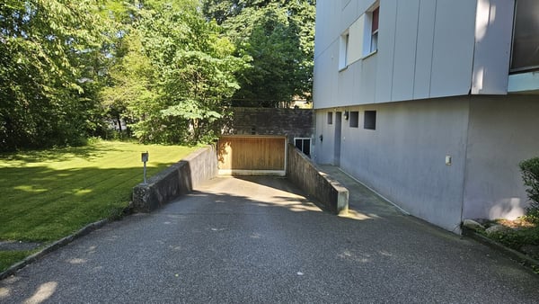 Günstiger Einstellhallenplatz in 3008 Bern! 1