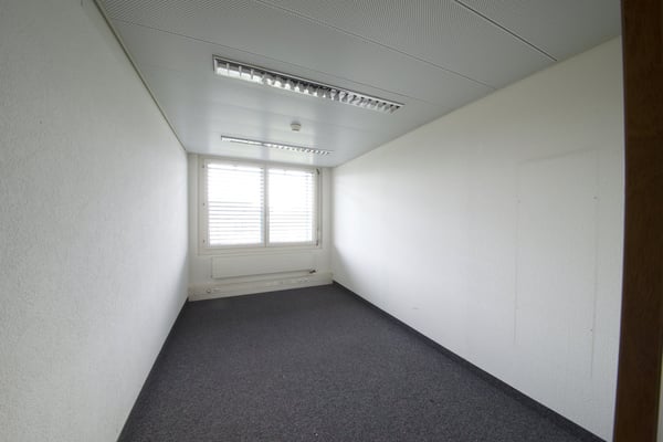 Gewerbe-/Büroraum an top Lage 2