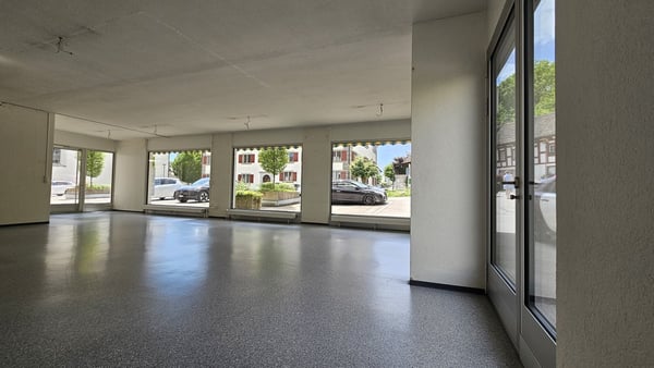 Büro/Ladenfläche Zentral in Rüti ZH 3