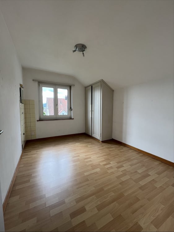 Mansardenzimmer als Bastel- oder Lagerraum zu vermieten 3