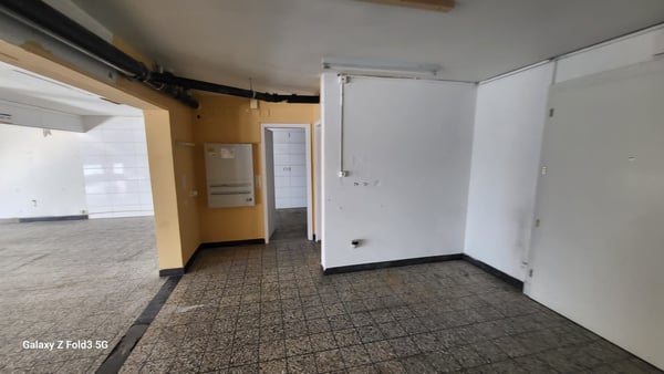 Gewerbe mit 150 m2 // an zentraler Lage 7
