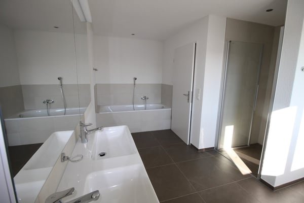 Moderne Wohnung mit grossem Balkon 6