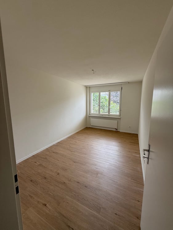 Helle und frisch renovierte 5.5-Zimmerwohnung an zentraler Lage 4