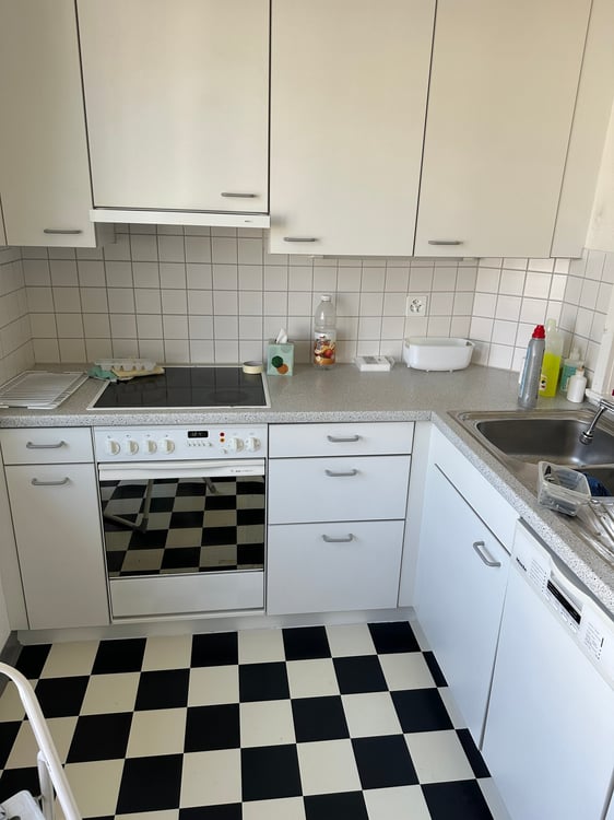 Schöne 4.5-Zimmerwohnung an ruhiger aber doch zentraler Lage! 5