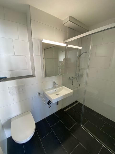 Moderne 1 1/2 Zimmerwohnung an ruhiger Lage zu vermieten! 3