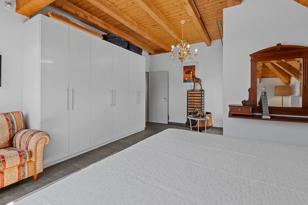 Moderne 1.5-Zimmer-Wohnung mit Balkon und Garage in Buttikon SZ 20