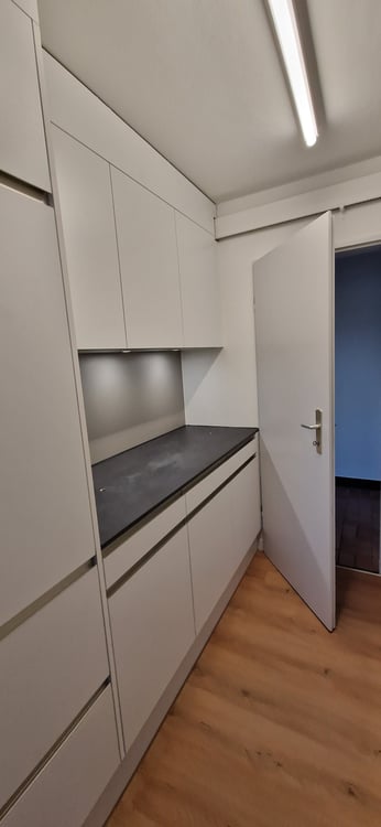Teilsanierte 4.5-Zimmerwohnung nahe Dorfplatz 5