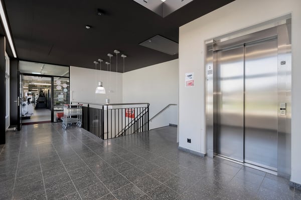 !! PREISANPASSUNG !! ATTRAKTIVE BÜROFLÄCHE IN MURI BEI BERN 10