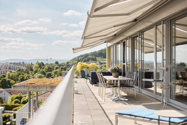 LUXURIÖSE ATTIKAWOHNUNG MIT STUDIO UND WEINKELLER 1