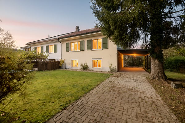 DOPPELEINFAMILIENHAUS AN BESTER LAGE IM BERNER BURGFELD 11