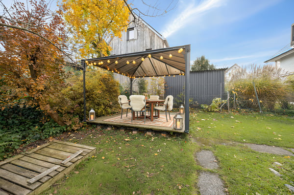 BELLE-ÉPOQUE-VILLA IN BESTER LAGE DER BERNER ELFENAU 12