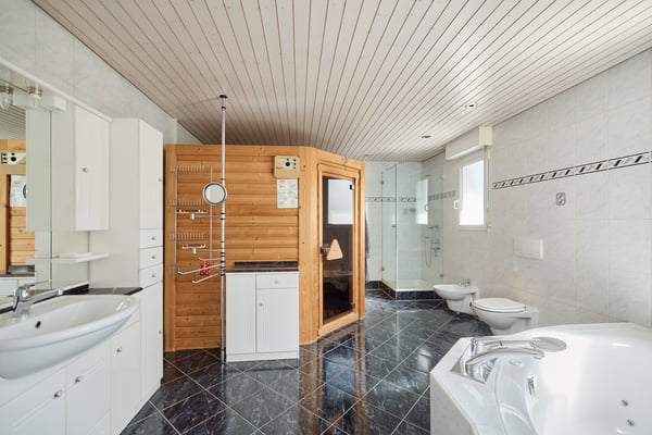 VILLA MIT GARTEN UND RAUM FÜR INDIVIDUALITÄT 6