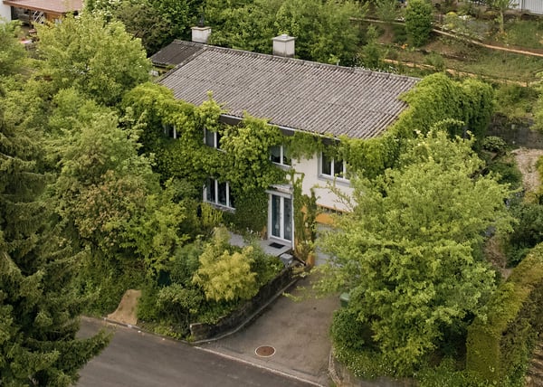 GEMÜTLICHES EINFAMILIENHAUS MIT GARTENIDYLLE IM BAURECHT 1