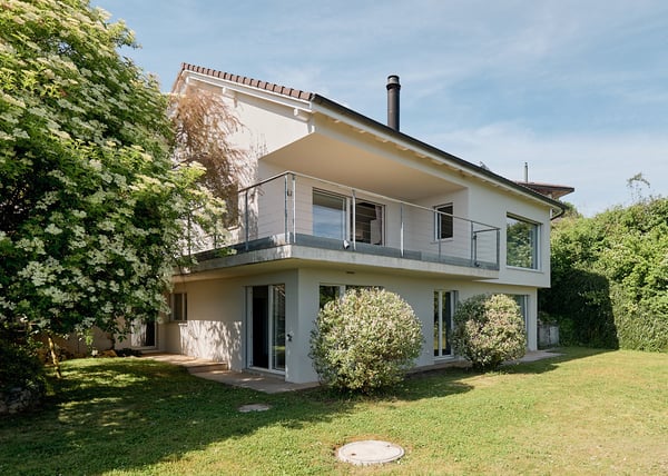 WOHNEN AN PRIVILEGIERTER AUSSICHTSLAGE IN LIGERZ 12