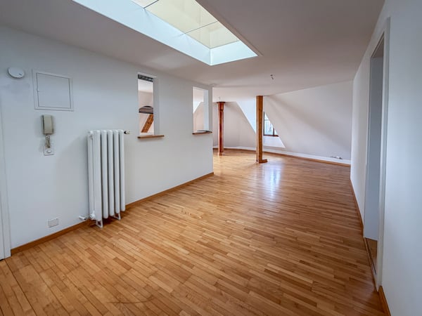 CHARMANTE 3.5-ZIMMER-DACHWOHNUNG AUF ZWEI ETAGEN MITTEN IN BERN 5