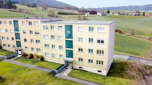 ATTRAKTIVES RENDITEOBJEKT MIT SANIERTEN WOHNUNGEN 3