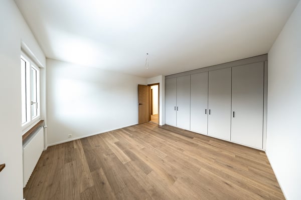 EXKLUSIVES WOHNJUWEL MIT STIL, ELEGANZ UND POOL 9