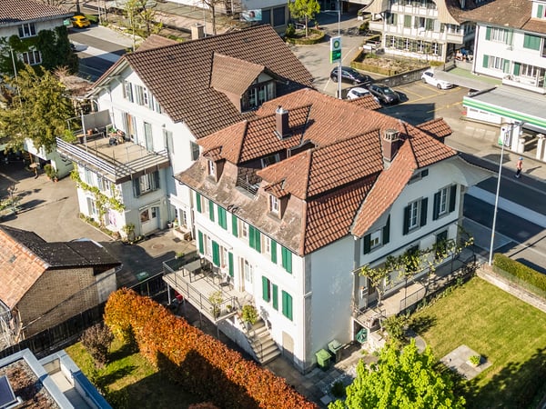 ATTRAKTIVES MEHRFAMILIENHAUS MIT HISTORISCHEM CHARAKTER 9