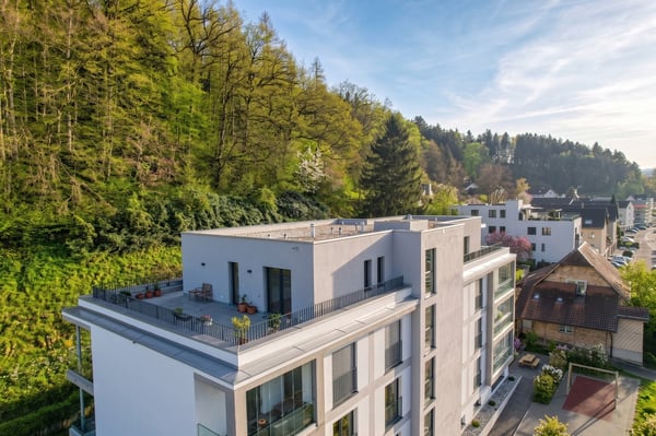 ATTIKAWOHNUNG MIT RIESIGER TERRASSE IN THÖRISHAUS 2