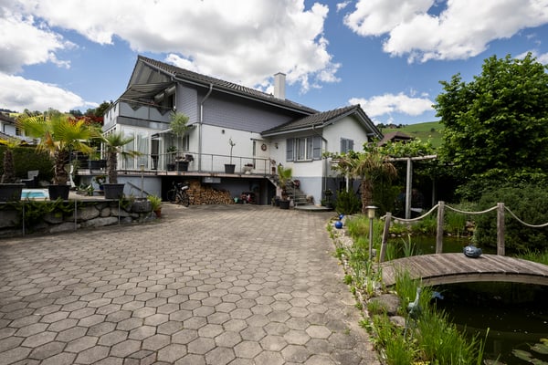 CHARMANTES EINFAMILIENHAUS MIT EINLIEGERWOHNUNG 12