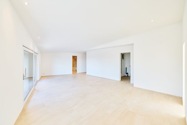 EXKLUSIVE LUXUS-ATTIKAWOHNUNG IM HERZEN VON BURGDORF 6