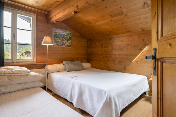 HISTORISCHES WOHN- UND GESCHÄFTSHAUS IM HERZEN VON ZWEISIMMEN 4