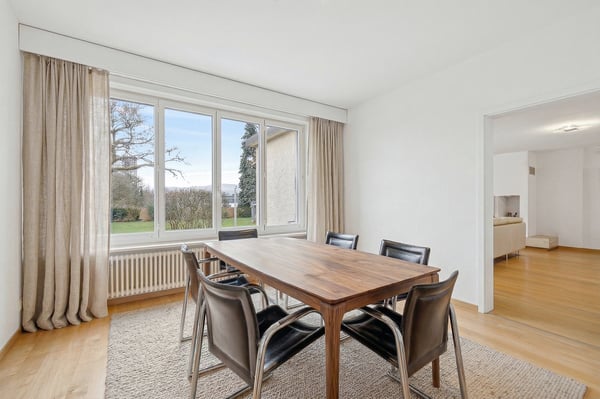 GROSSZÜGIG WOHNEN, STILVOLL LEBEN - ATTRAKTIVE DOPPELHAUSVILLA 3