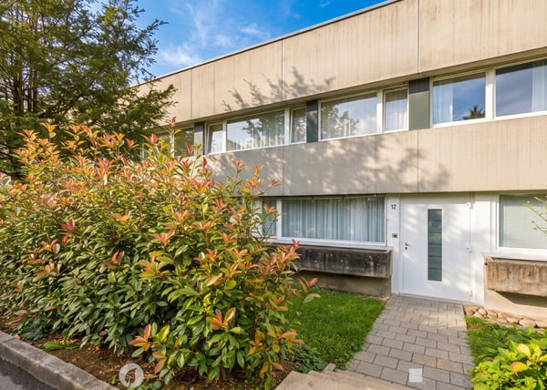 MAISONETTE-WOHNUNG IN BIEL MIT GROSSZÜGIGEM WOHNGEFÜHL 1