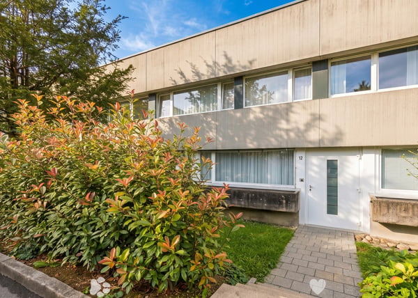 MAISONETTE-WOHNUNG IN BIEL MIT GROSSZÜGIGEM WOHNGEFÜHL 1