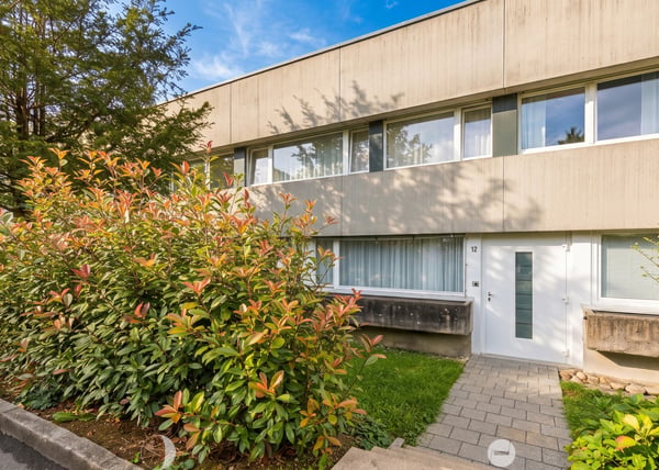 MAISONETTE-WOHNUNG IN BIEL MIT GROSSZÜGIGEM WOHNGEFÜHL 1