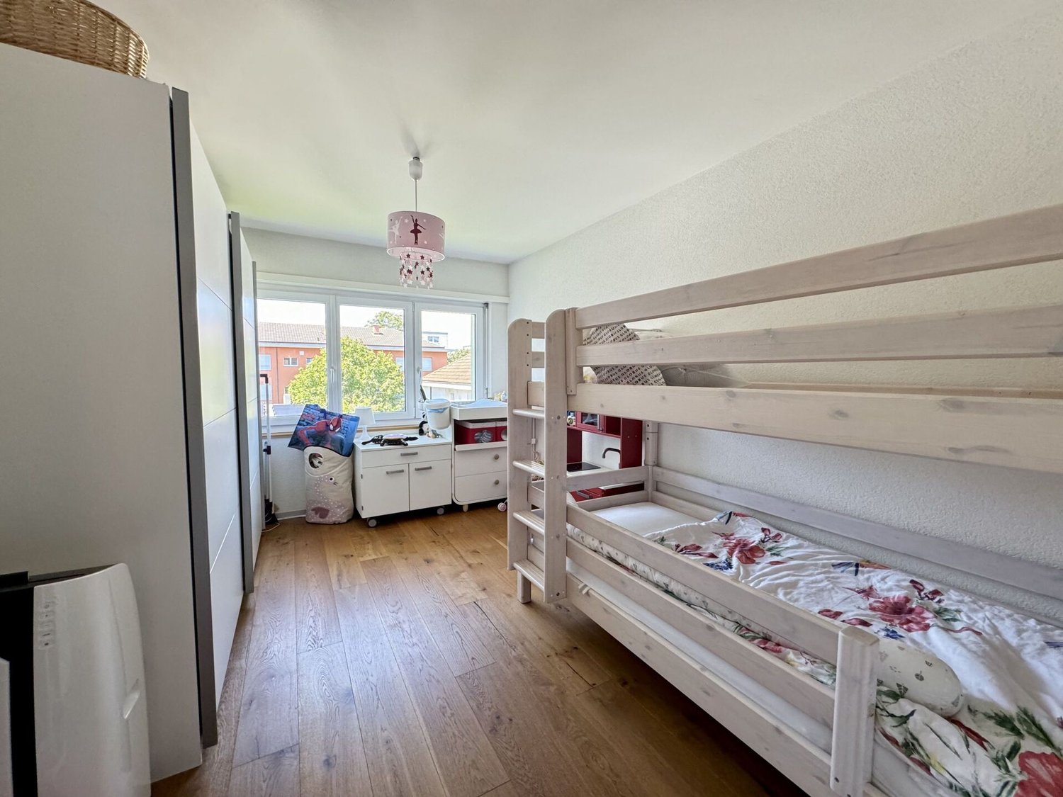 Appartement 4,5 pièces avec balcon et serre