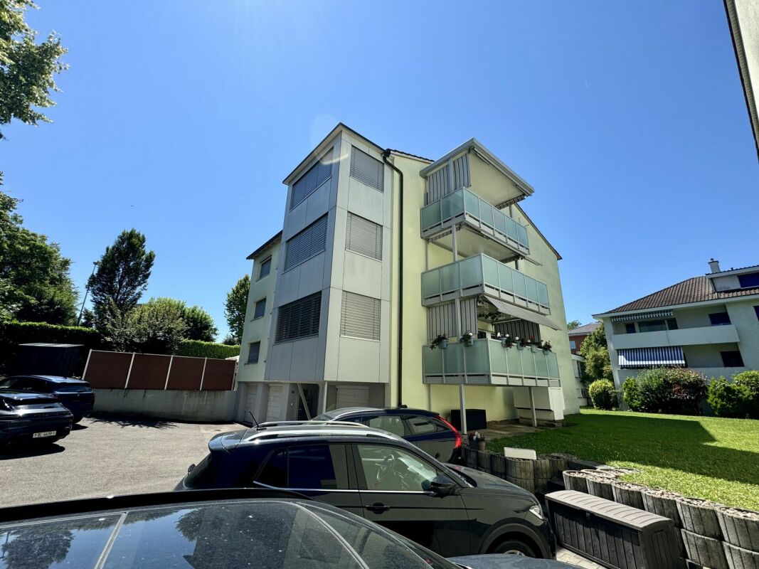 Appartement 4,5 pièces avec balcon et serre