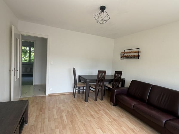 3.5-Zimmer-Wohnung mit Balkon und Aussenparkplatz 7
