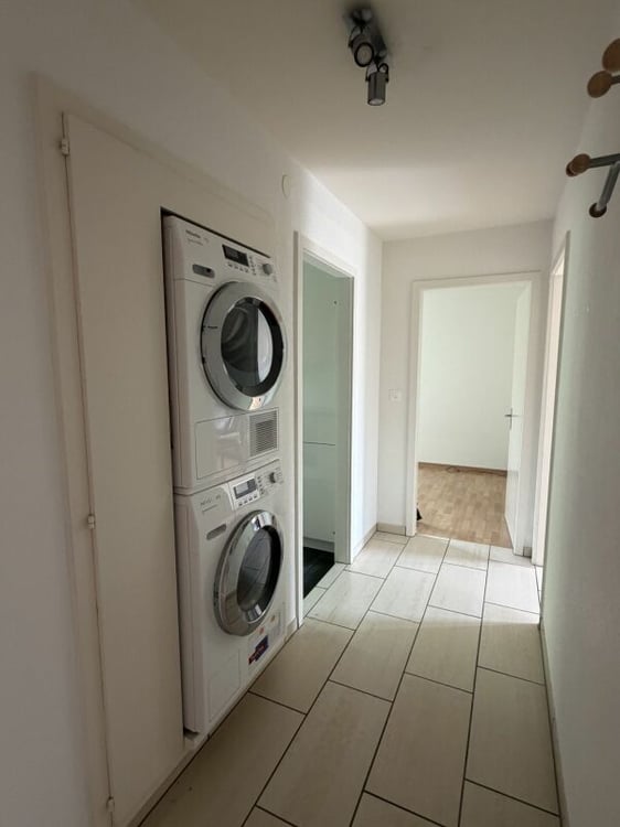3.5-Zimmer-Wohnung mit Balkon und Aussenparkplatz 5