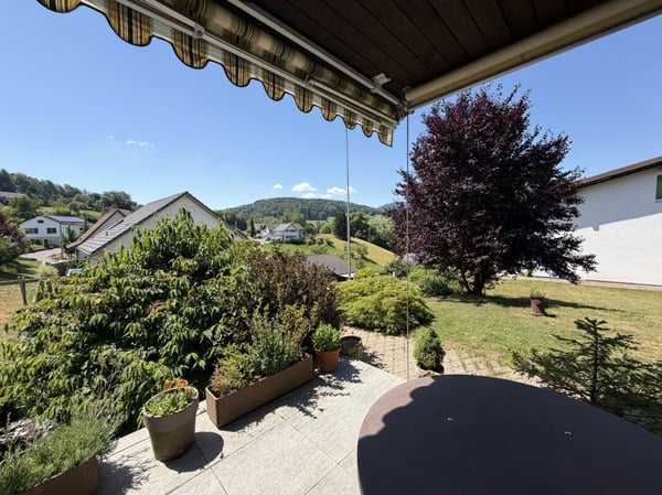 5.5-Zimmer-Doppeleinfamilienhaus mit Umschwung 3