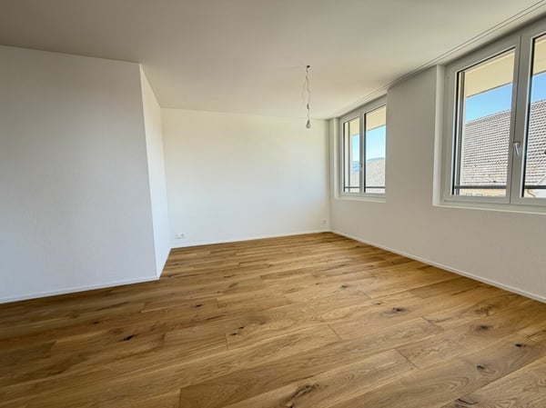 Neubau 4.5 Zimmer-Wohnung im 1. OG mit Tiefgarage 6