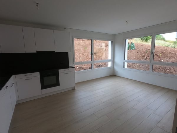 Grosszügige 2.5-Zimmer-Wohnung mit Loggia 3