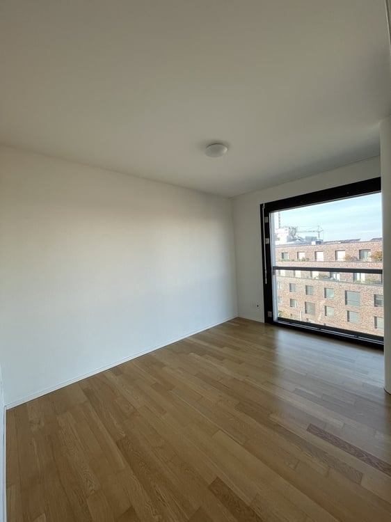 Lichtdurchflutete Lage über den Dächern - 3.5 Zimmer im 6. OG 6