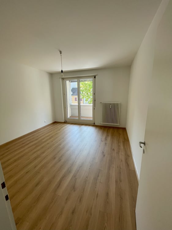 2.5-Zimmerwohnung im beliebten Iselin-Quartier 3