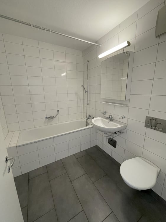 2.5-Zimmerwohnung im beliebten Iselin-Quartier 6