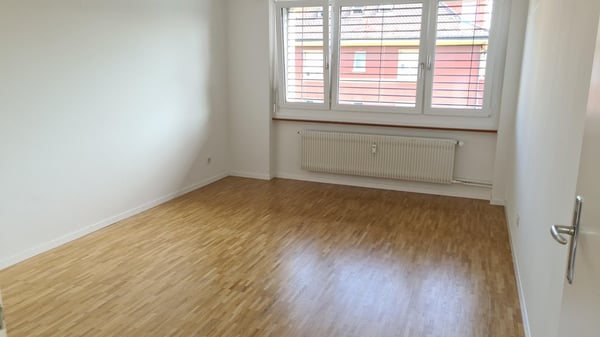 WOHNUNG AN ZENTRALER LAGE 8