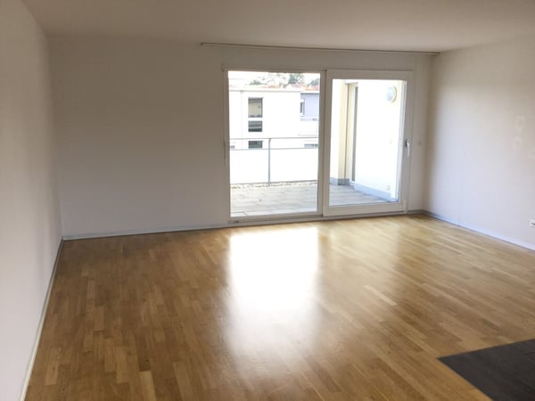 Moderne 3.5-Zimmer-Attikawohnung mit Terrasse in Kemptthal 4