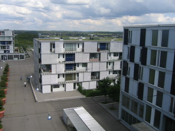 Grosszügige 2.5-Zimmer-Wohnung in Zürich-Seebach 1